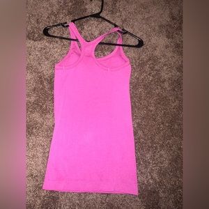 Lululeomon tank top!